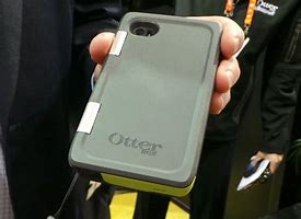 Image result for Stephen Curry's iPhone 5 SE OtterBox