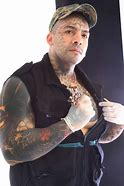 Image result for Tatuador Tatuando a Famosos