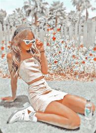 Image result for Preppy Aesthetic Girlsnow Pictures with Phone