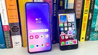 Image result for iPhone SE 2020 vs Samsung Galaxy 8