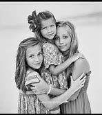 Image result for Siblings 5 Pose