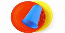 piatti e bicchieri di plastica colorati piatti e bicchieri monouso sono riciclabili aciam piatti e bicchieri di plastica colorati piatti e bicchieri monouso sono riciclabili aciam