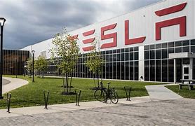 Image result for Fabrica Tesla