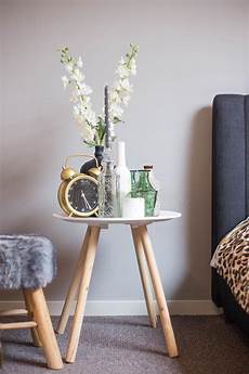 comodino inglese da letto stile country inglese immagine stock comodino inglese da letto stile country inglese immagine stock