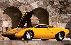 Sketchbook historic cars : An italian masterpiece - Lamborghini Countach - Prototipo 1971 - Designer Marcello Gandini per la Carrozzeria Bertone