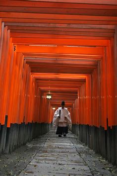 The Red Road | This is Fushimiinari taisha (伏見稲荷大社) in Kyoto… | Flickr