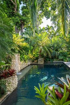 1. 10 Stunning Pool Landscaping Ideas To Transform Your Outdoor Oasis – Ruang Harga
