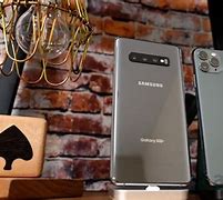 Image result for iPhone 11 Pro vs Samsung Galaxy S10e