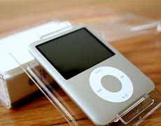 Image result for iPod Nano 3 vs 4