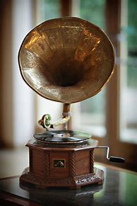 Image result for Gatsby Gramophone