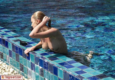 Girls Swimming Pool Nude Message Board