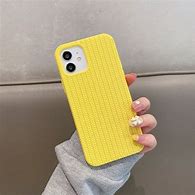 Image result for Zólte Etui iPhone 13