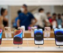 Image result for iPhone 15 Apple Store Picture