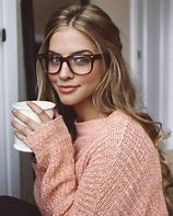 Image result for Business Frau MIT Starker Brille