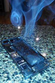 Image result for Batterie Swollen iPhone XS