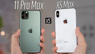 Image result for iPhone 11 Và iPhone XS Max