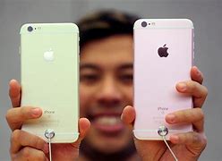 Image result for iPhone SE vs iPhone 15 Plus