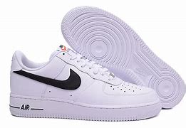 Image result for Nike Borough Low 2 Gris Et Rouge