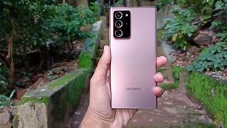 Image result for iPhone XR vs Samsung Note 20