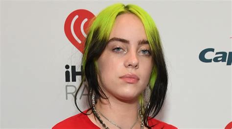 What Microphone Does Billie Eilish Use