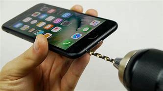 Image result for iPhone 7 Plus Have Headphone Jack