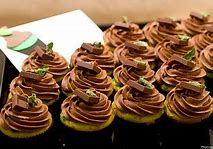 Image result for Champagne Cupcakes