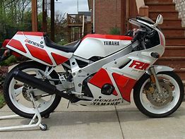 Image result for Yamaha FZR400 Super Twin Race Bike