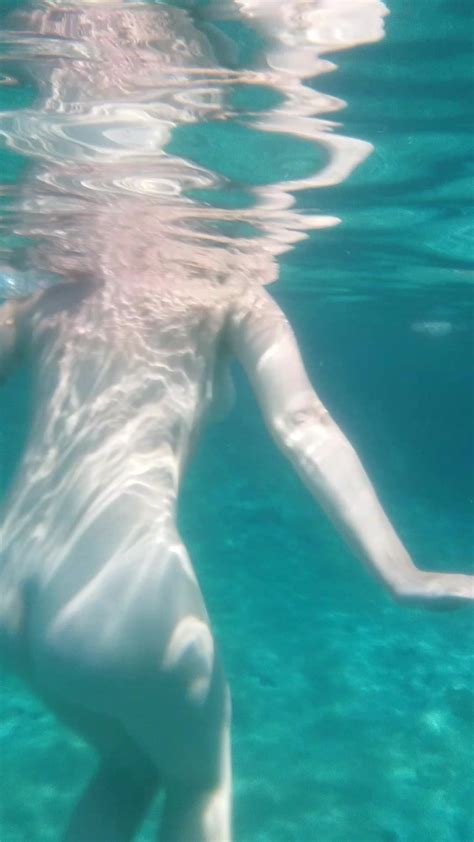 Nude Sex Underwater