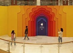 Image result for iPhone 1 Apple Store