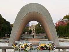 Image result for 平和公園原爆慰霊碑