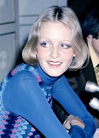 Image result for Twiggy Haircut