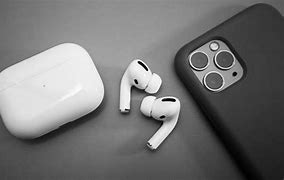 Image result for SE 2020 Apple Phone Headphone