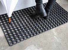 zerbini gomma outlet gt zerbino di gomma forata multimisura tappeto su zerbini gomma outlet gt zerbino di gomma forata multimisura tappeto su