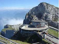 cremagliera pilatus monte pilatus la montagna con il panorama incanta cremagliera pilatus monte pilatus la montagna con il panorama incanta