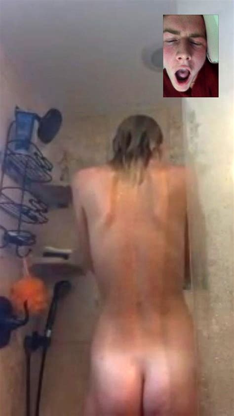 Elizabeth Olsen Nude