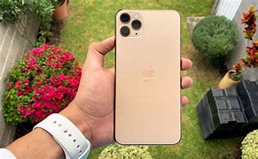 Image result for iPhone 11 Pro Max Gold Unboxing Teenager