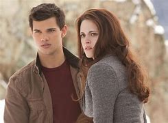 Image result for Twilight Breaking Dawn Part 2 Edward Bella and Renesmee