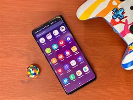 Image result for Wireless Charger for Samsung Galaxy S10