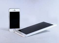 Image result for Which Is Best White iPhone or Gold