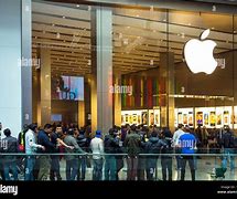 Image result for Apple Store Que Up
