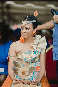 Image result for Eventail Mariage Africain