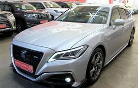 Image result for Toyota Crown 2019 with Sunroof