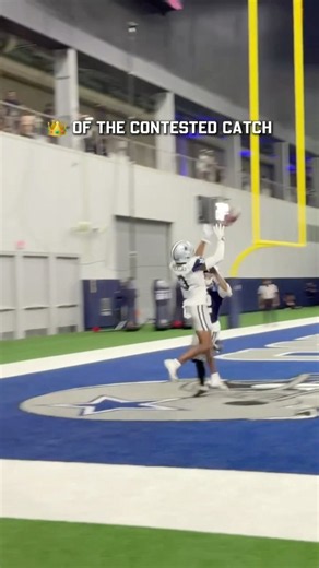 it’s never a 50/50 ball when it’s going to 3️⃣ | @AmericanAirlines #DallasCowboys #GeorgePickens