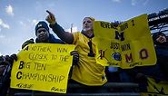 Michigan and Ohio State mutually roast each other with hilarious College GameDay signs