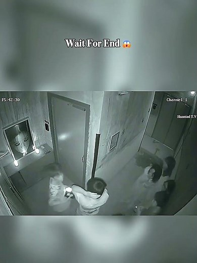 You Won’t Believe This Haunted House Prank Caught On Camera! 😂👻