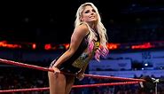 [PHOTO] Alexa Bliss cuts her hair short