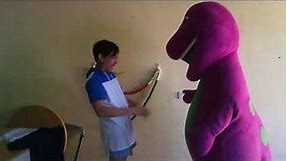 HOW TO WEAR MASCOT COSTUME : BARNEY (KULITAN AND LAUGHTRIP)