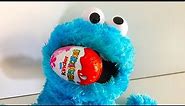 Cookie Monster and Kinder Surprise Eggs Krümelmonster