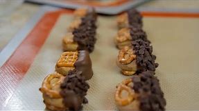 How to Make Chocolate Covered Peanut Butter Pretzels - Let's Cook with ModernMom