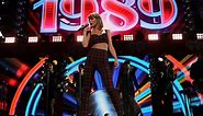 How Do the Light-Up Bracelets on Taylor Swift’s 1989 Tour Actually Work?